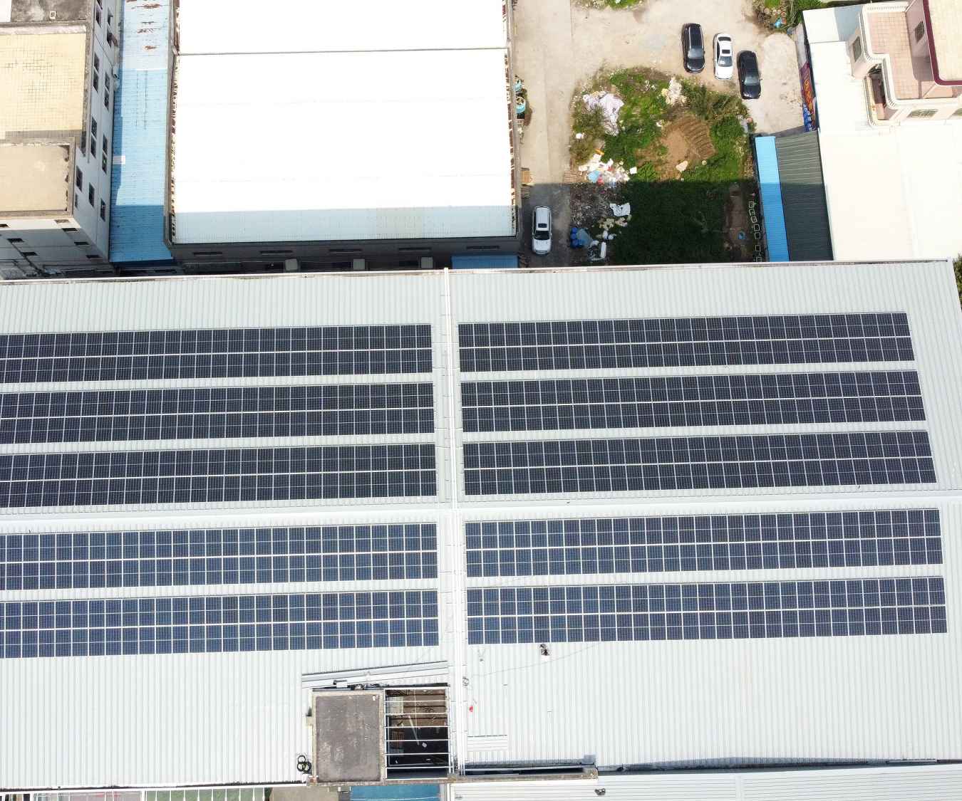 Support solaire pour toit en tôle commerciale