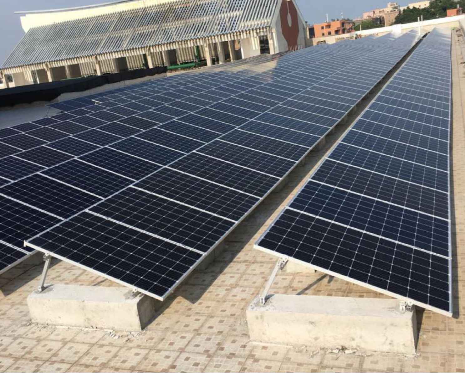 Accueil Flat Rooftop structure solaire 1.4MW